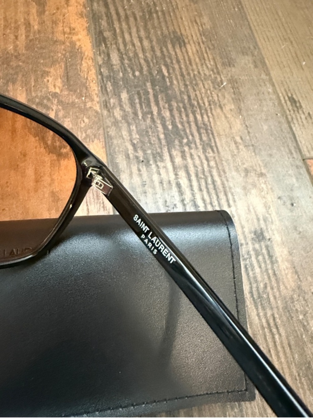 Saint Laurent Black Frame
Sunglasses with Brown/Amber
Lenses SL596 DUNE - Picture 6 of 10